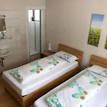 Wei Wei's Hostel Ehenbichl