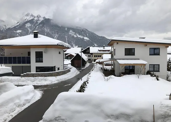 Wei Wei's Хостел *